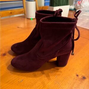 Cute Ollie Women’s Ankle Bootie- Wine Color- Size 8